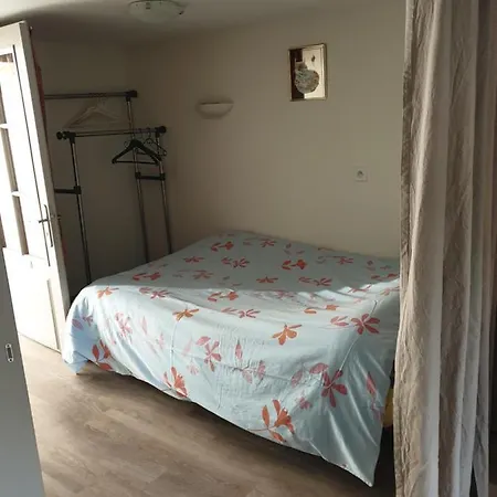 Апартаменты T1 Dans Maison Au Calme *
