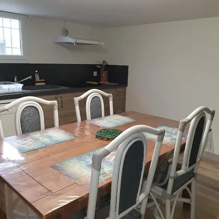 Апартаменты T1 Dans Maison Au Calme Реальмон