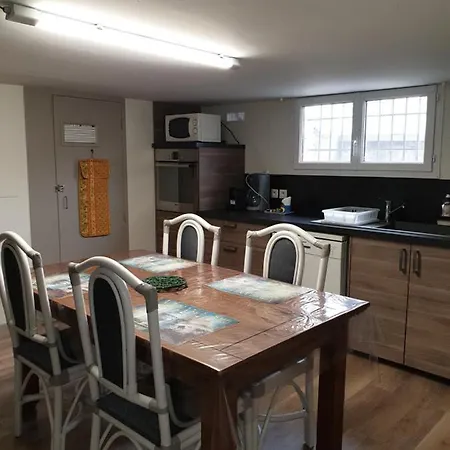 T1 Dans Maison Au Calme